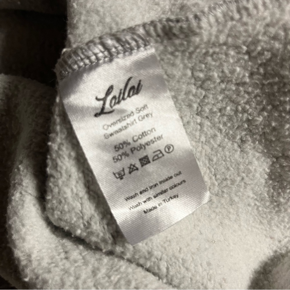 Lai Lai oversized gray sweatshirt size small - Picture 7 of 7